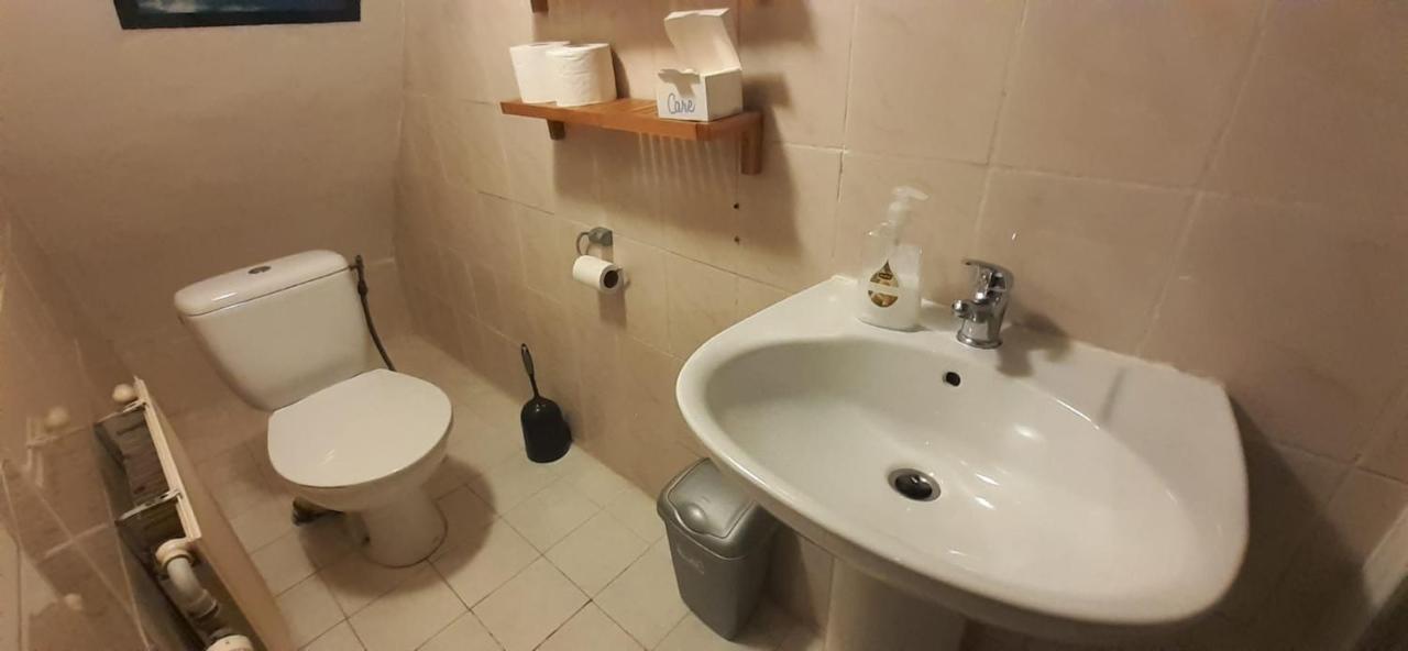 Iru, Not For Parties, Not A Hotel, Room With No Kitchen Amsterdam Esterno foto